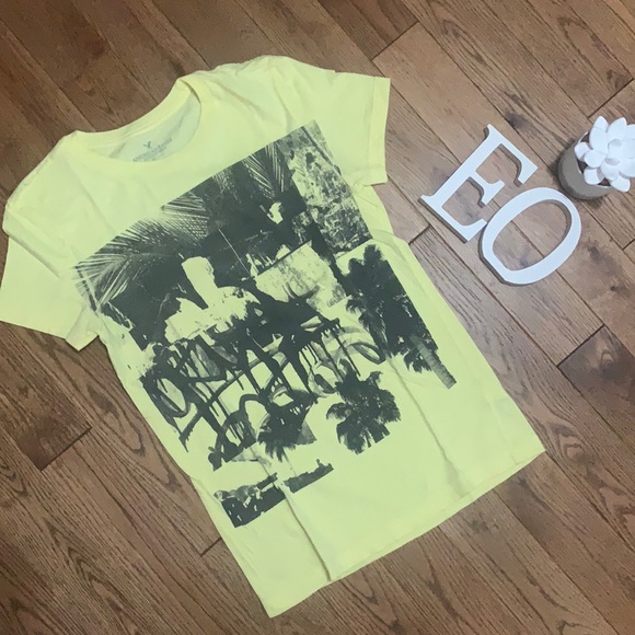 American Eagle T-Shirt - Picture 1 of 3
